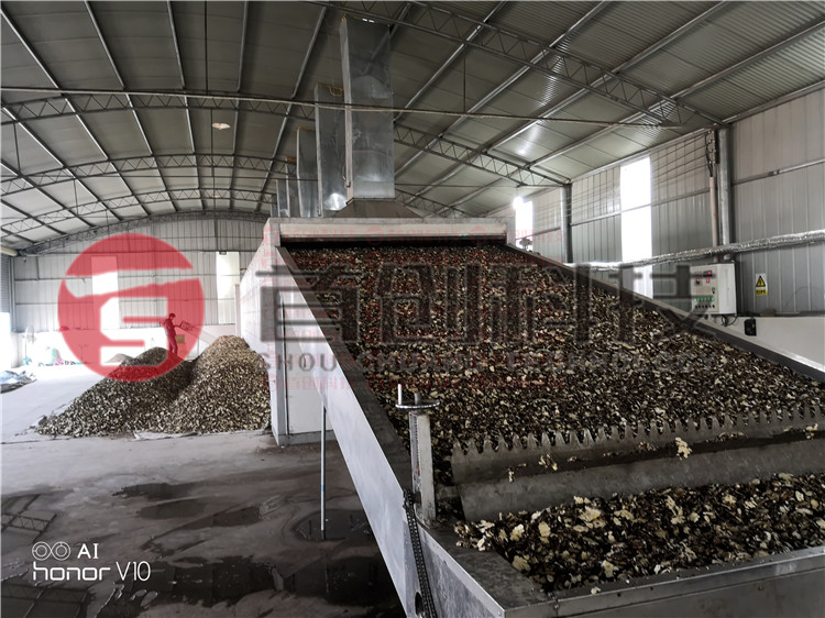 大型专业玉米干燥机.jpg 大型专业玉米干燥机.jpg